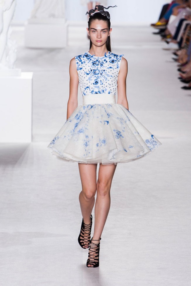 Романтичная коллекция Giambattista Valli: Haute Couture осень 2013 Романтичная коллекция Giambattista Valli: Haute Couture осень 2013
