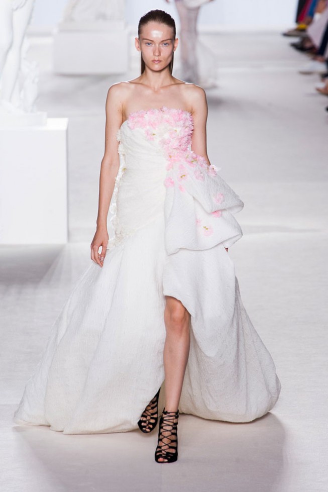Романтичная коллекция Giambattista Valli: Haute Couture осень 2013 Романтичная коллекция Giambattista Valli: Haute Couture осень 2013